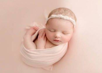 Five Cute Photos for a Newborn Photography Session